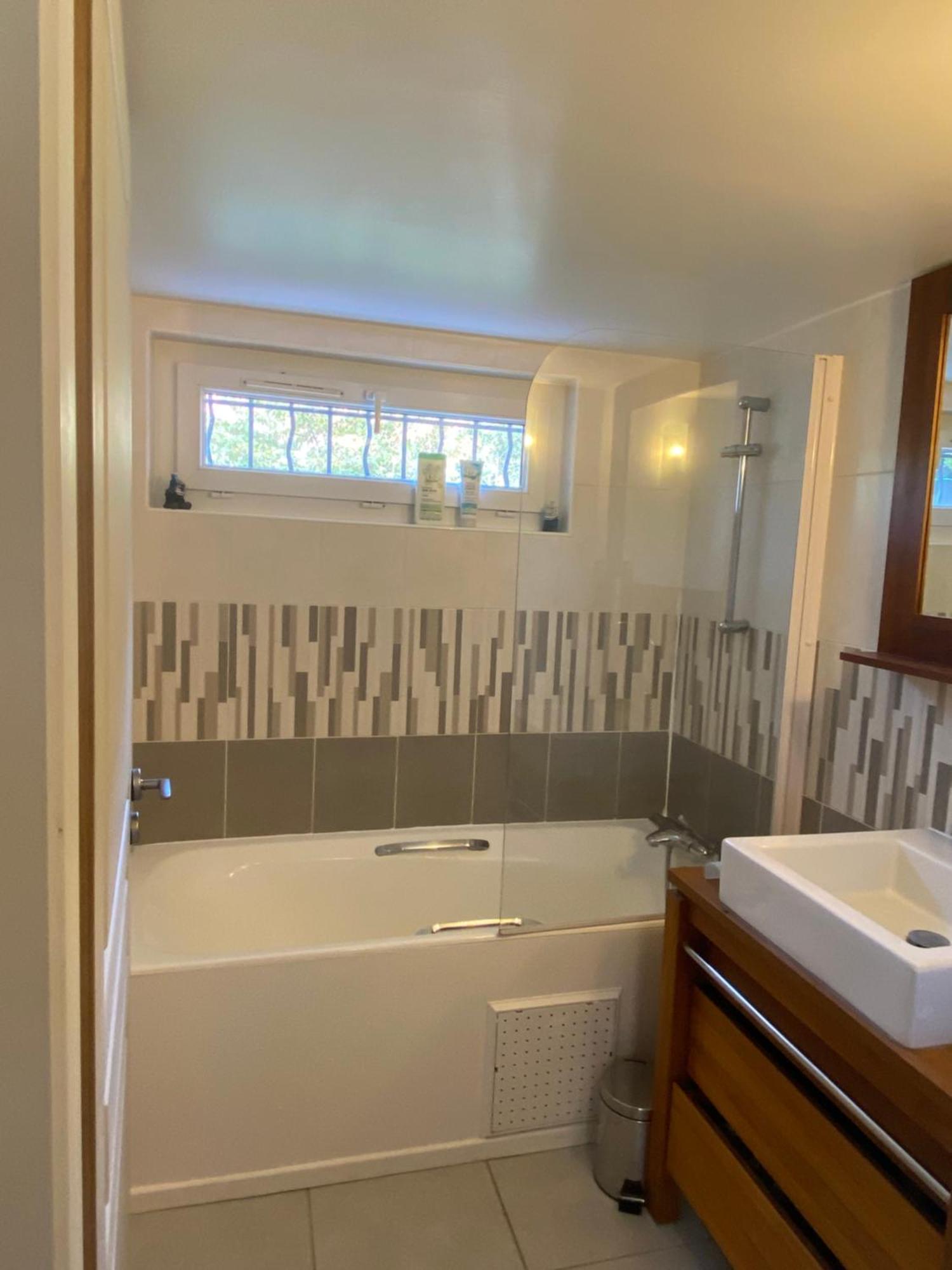 Chambre En Duplex, Entree Autonome, Sdb Privative Taverny Dış mekan fotoğraf